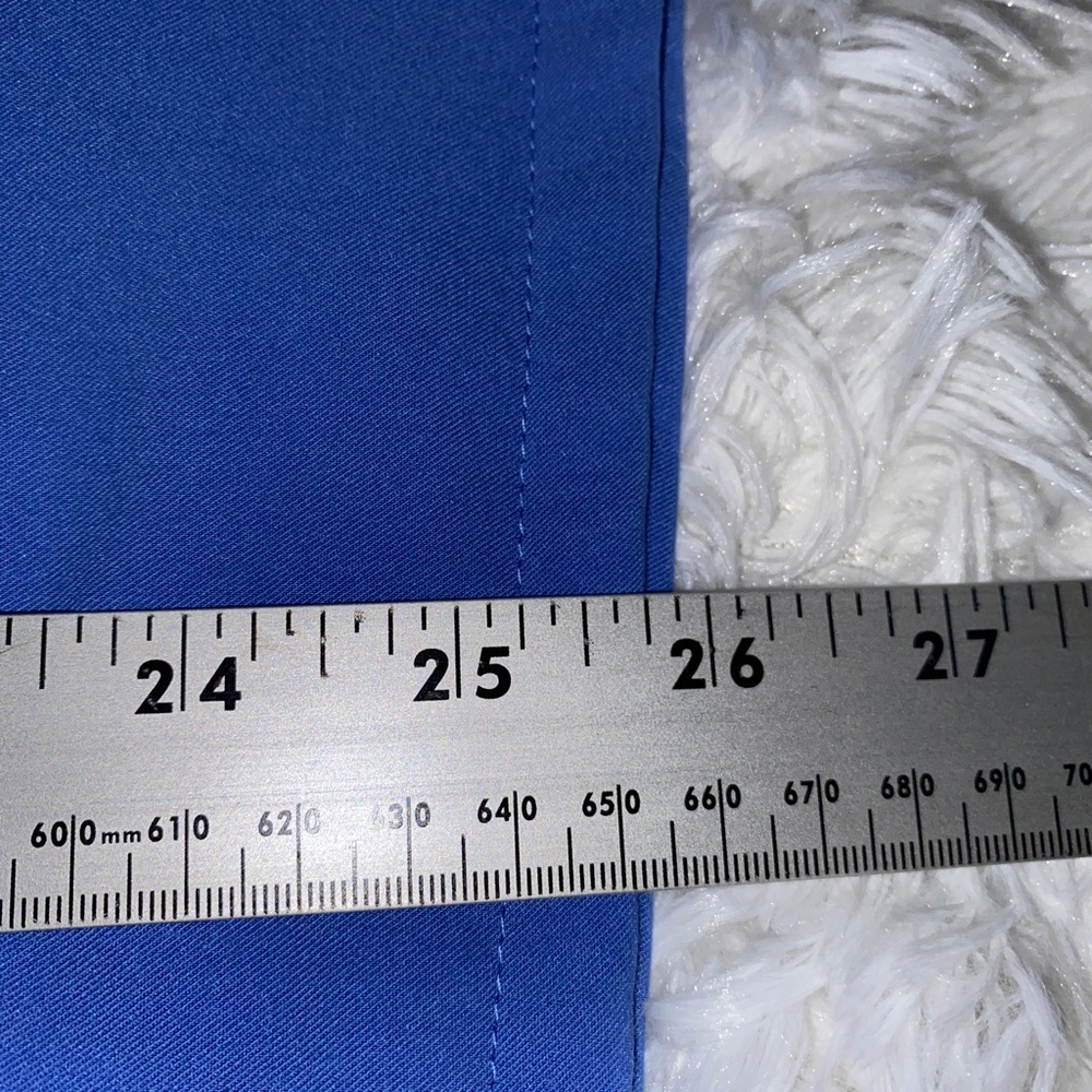 Figs Two Pocket Scrub Top Med - Picture 7 of 7